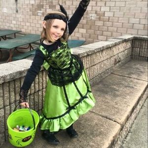 Girls halloween/pageant wear